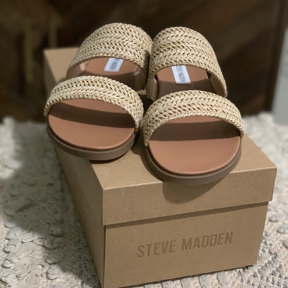 Steve Madden Slides/Sandals